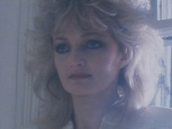 Bonnie Tyler – Total Eclipse of the Heart [iTunes Plus M4V – Full HD]